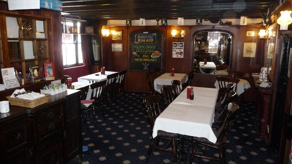 Kings Arms Hotel Penryn Zewnętrze zdjęcie